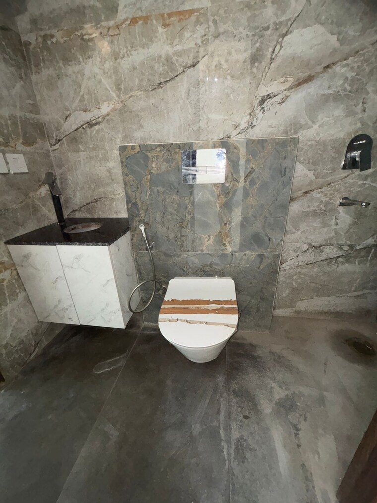 Bathroom, samridhi-daksh-avenue 3 Bedroom 2230 Sq.Ft. Apartment In Sector 150 Noida 9535037