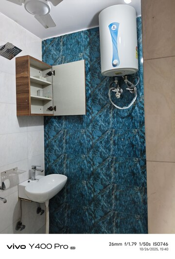 Master Bedroom in 2 BHK Apartment at Dwarka – for Rent