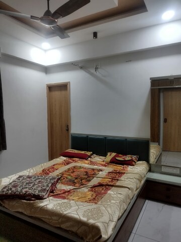Bedroom in 3 BHK Apartment at Vaishnodevi Circle – for Rent