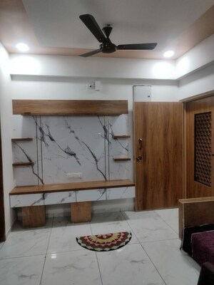 Room in 3 BHK Apartment at Vaishnodevi Circle – for Rent