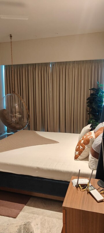 Bedroom in 3.5 BHK Apartment at Lokhandwala Minerva Mahalaxmi, Mahalaxmi – for Rent