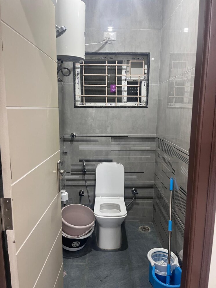 Bathroom, koramangala 2 Bedroom 999 Sq.Ft. Builder Floor In Koramangala Bangalore 9535174