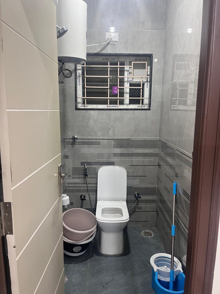 Bathroom, koramangala 2 Bedroom 1004 Sq.Ft. Builder Floor In Koramangala Bangalore 9535171