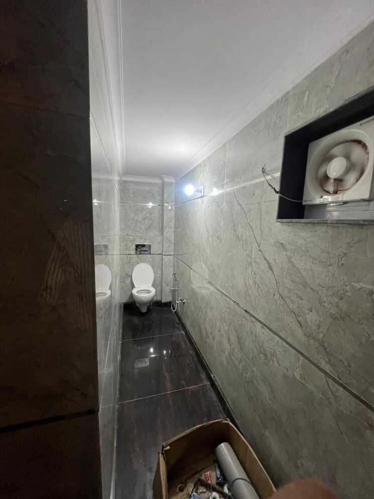 Bathroom, dwarka 3.5 Bedroom 950 Sq.Ft. Apartment In Dwarka Delhi 9535321