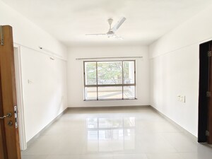 Room in 3 BHK Apartment at Silver Leaf II, Shivajinagar – for Rent