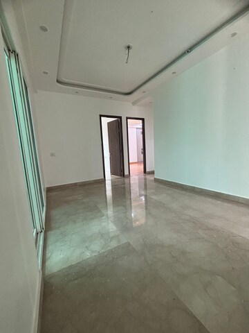 Room in 4 BHK Apartment at Samridhi Daksh Avenue, Sector 150 – for Sale