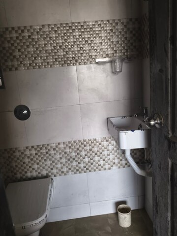 Bathroom in 1.5 BHK Apartment at Tilak Nagar Building, Tilak Nagar – for Rent