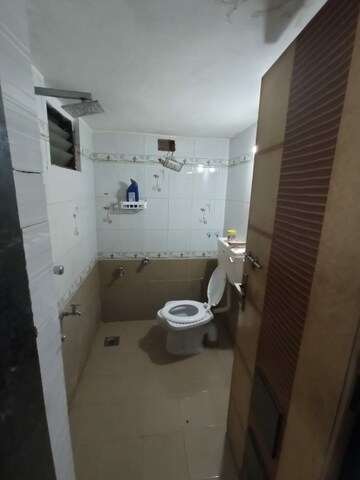 Bathroom in 3 BHK Villa at Bhat – for Rent