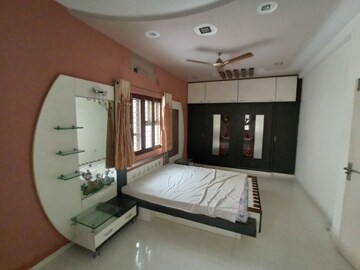 Bedroom in 3 BHK Villa at Bhat – for Rent