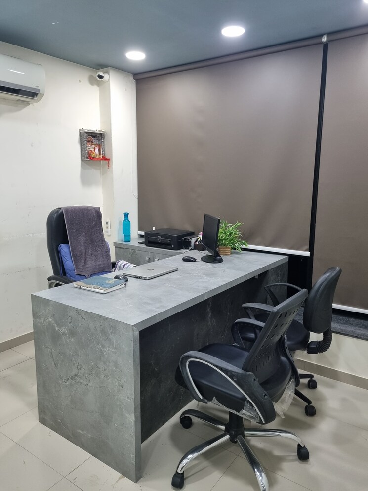 Team Area, shivalik-shilp Commercial Office Space 789 Sq.Ft. In Sanidhya Ahmedabad 9535331
