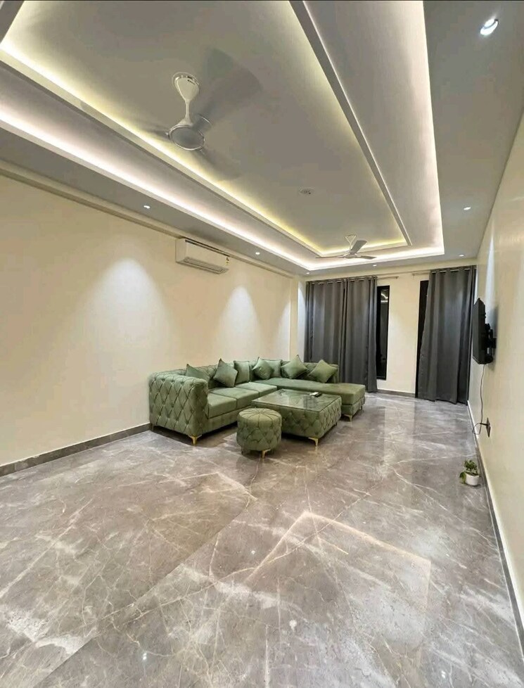 Living Room, freedom fighters enclave 3 Bedroom 1500 Sq.Ft. Apartment In Freedom Fighters Enclave Delhi 9535402