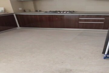 Furnished Amenities in 3.5 BHK Apartment at Sector 102 – for Sale