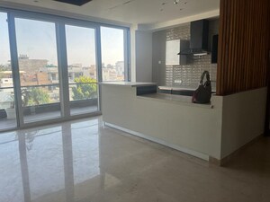 Room in 3 BHK Builder Floor at Sector 16 – for Rent