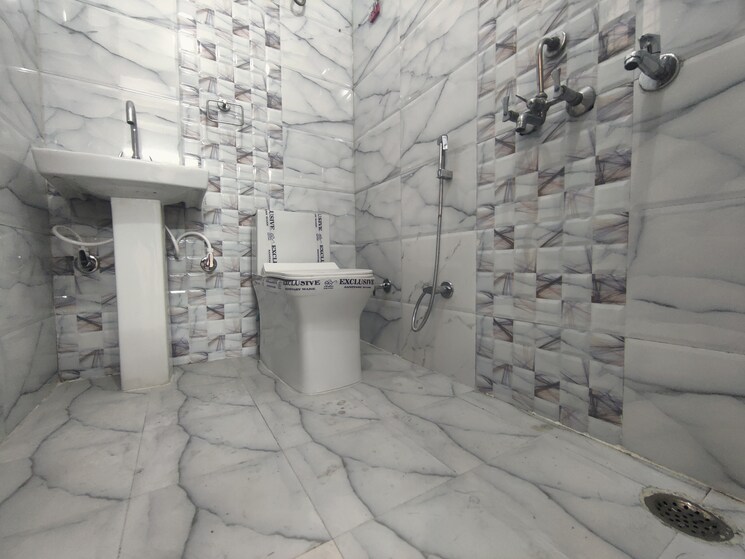 Bathroom, icon-regency 2 Bedroom 1165 Sq.Ft. Builder Floor In Vaishali Sector 4 Ghaziabad 9535673