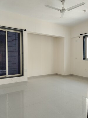 Room in 3 BHK Apartment at Jangid Galaxy, Ghodbunder Road – for Rent