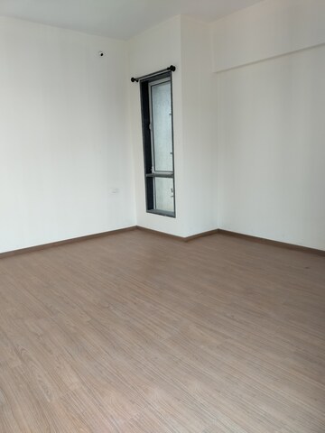 Room in 3 BHK Apartment at Jangid Galaxy, Ghodbunder Road – for Rent