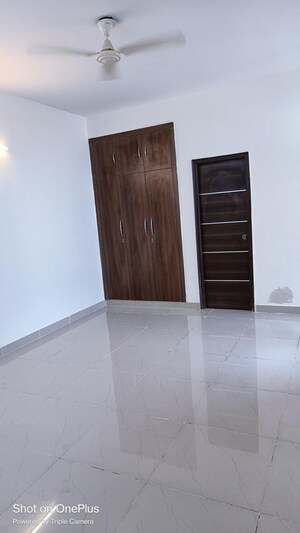 Room in 2 BHK Builder Floor at Deep Homes Sector 73, Sector 73 – for Sale