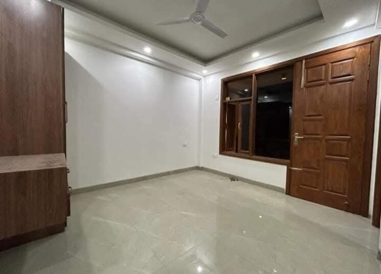 Room, saket 2 Bedroom 200 Sq.Yd. Builder Floor In Saket Delhi 9535627