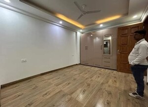 Room in 2 BHK Builder Floor at Saket – for Rent