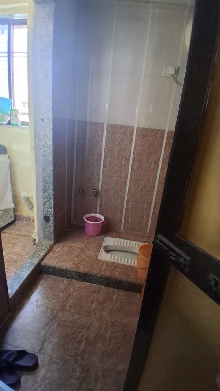 Bathroom, airoli 2 Bedroom 750 Sq.Ft. Apartment In Airoli Navi Mumbai 9535654