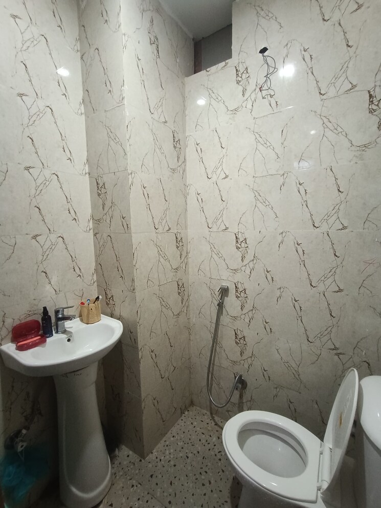 Bathroom, sector 89 1 Bedroom 550 Sq.Ft. Builder Floor In Sector 89 Noida 9535656