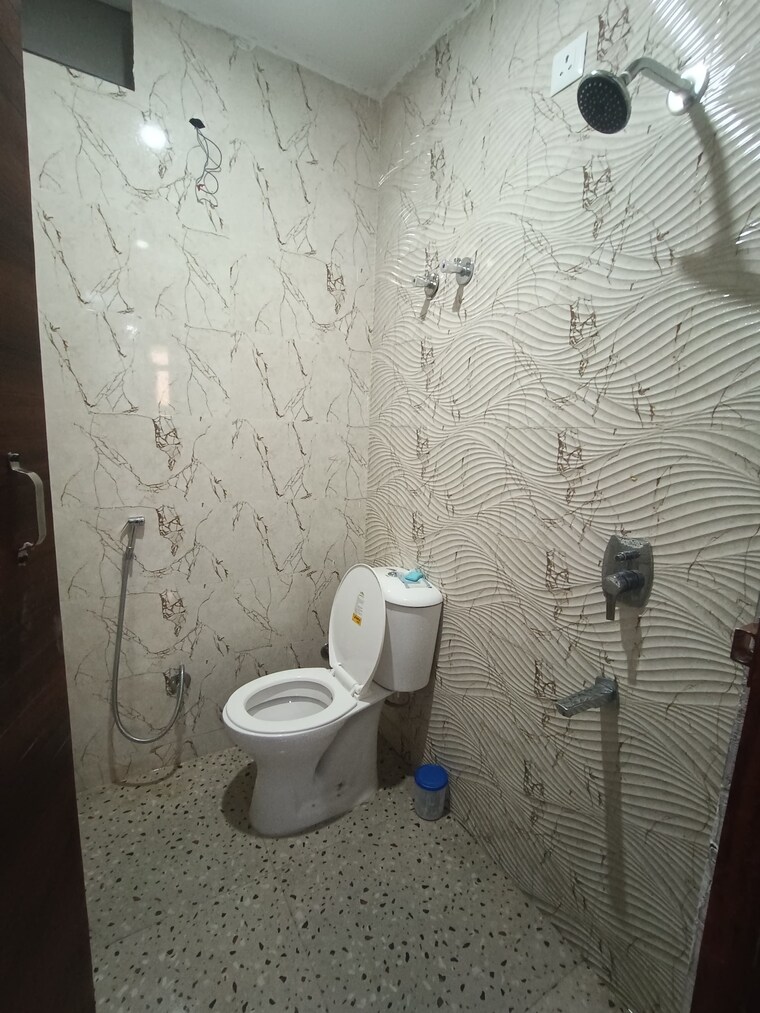 Bathroom, sector 89 1 Bedroom 550 Sq.Ft. Builder Floor In Sector 89 Noida 9535656
