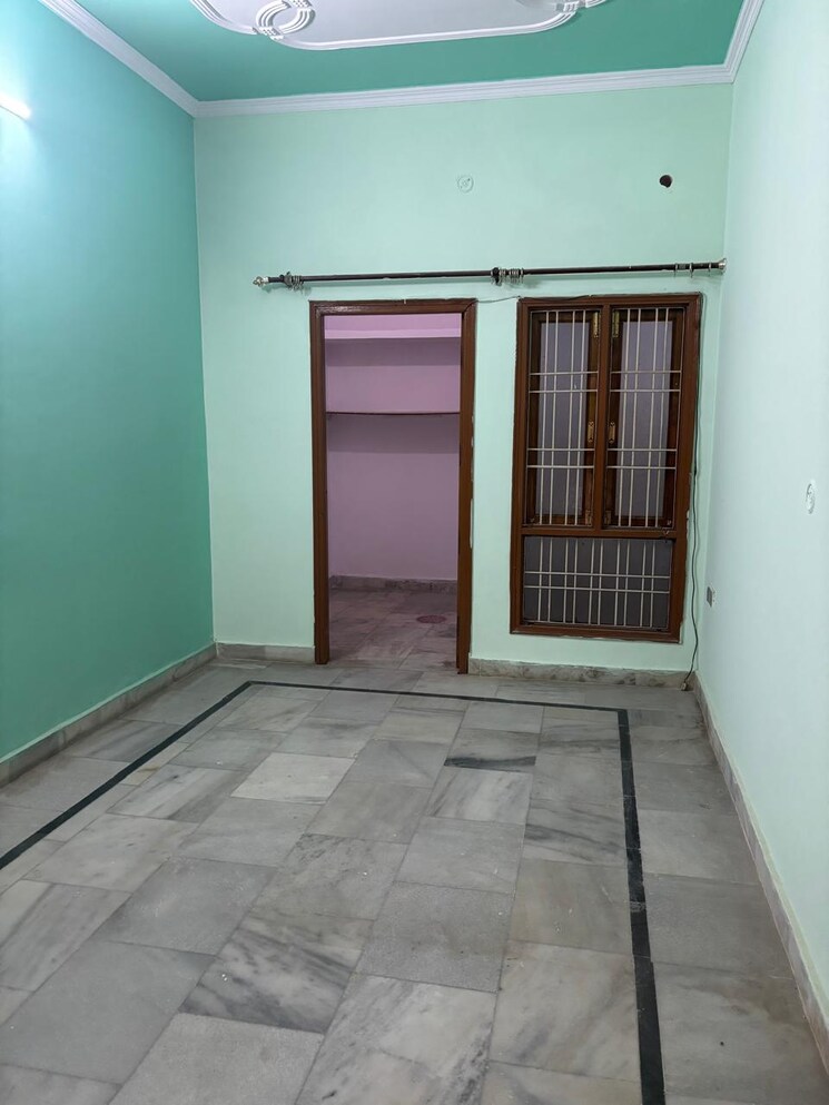 Room, jankipuram 4 Bedroom 2300 Sq.Ft. Independent House In Jankipuram Lucknow 9535653