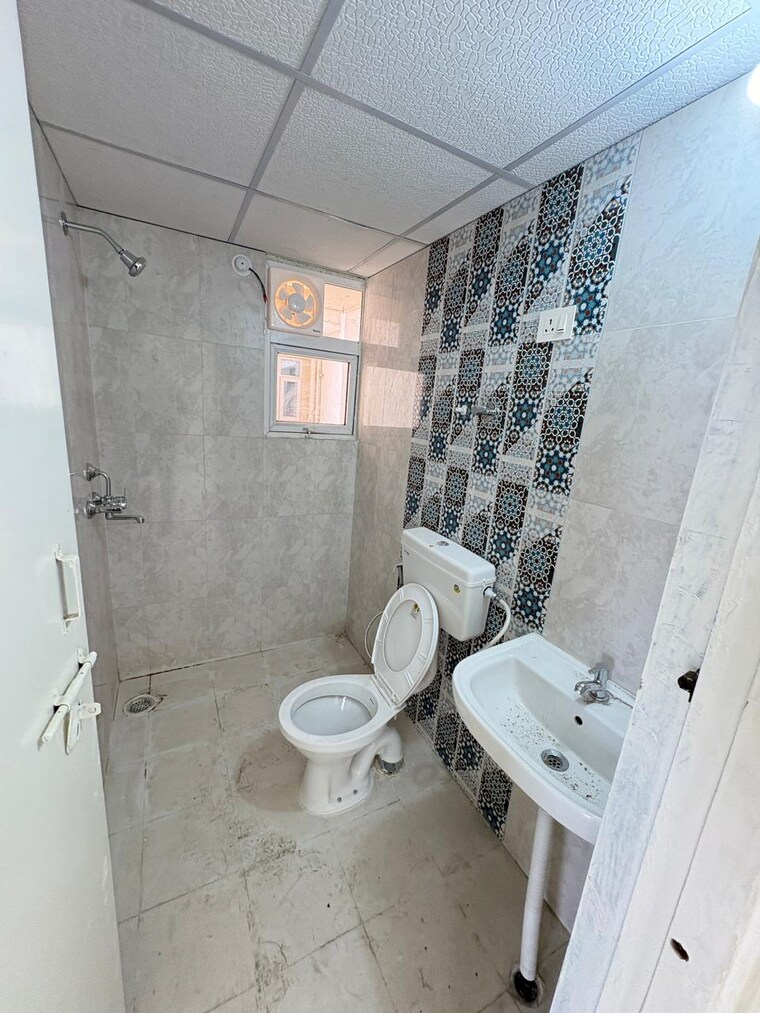 Attached Bathroom, signature-the-millennia-3 2 Bedroom 661 Sq.Ft. Apartment In Sector 37d Gurgaon 9535649