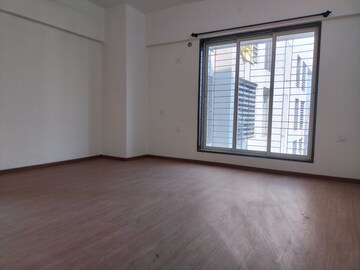 Room in 3 BHK Apartment at Jangid Galaxy, Ghodbunder Road – for Rent