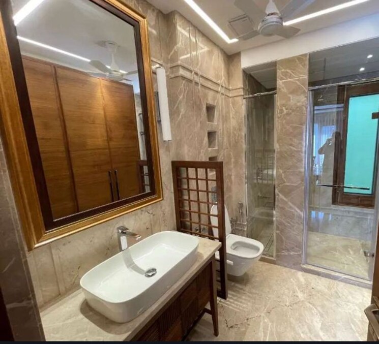 Bathroom, sector 11 3 Bedroom 3700 Sq.Ft. Builder Floor In Sector 11 Panchkula 9535668