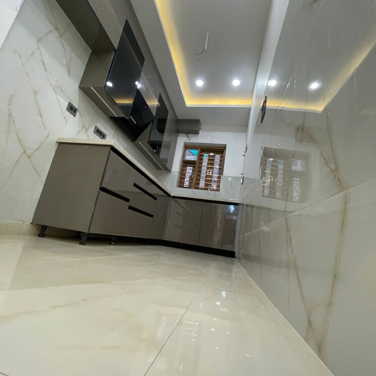 Kitchen, bptp-district-3 3 Bedroom 1350 Sq.Ft. Builder Floor In Sector 85 Faridabad 9535682