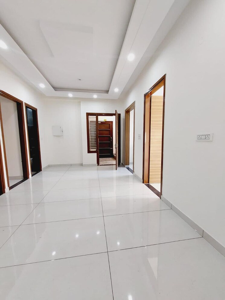 undefined, sector 8 3 Bedroom 3200 Sq.Ft. Builder Floor In Sector 8 Panchkula 9535686