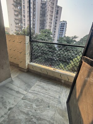 Balcony in 2 BHK Builder Floor at Shri Ram Plaza Vaishali, Vaishali Sector 4 – for Rent