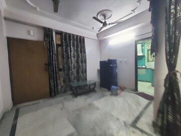 Room in 2 BHK Builder Floor at Shri Ram Plaza Vaishali, Vaishali Sector 4 – for Rent