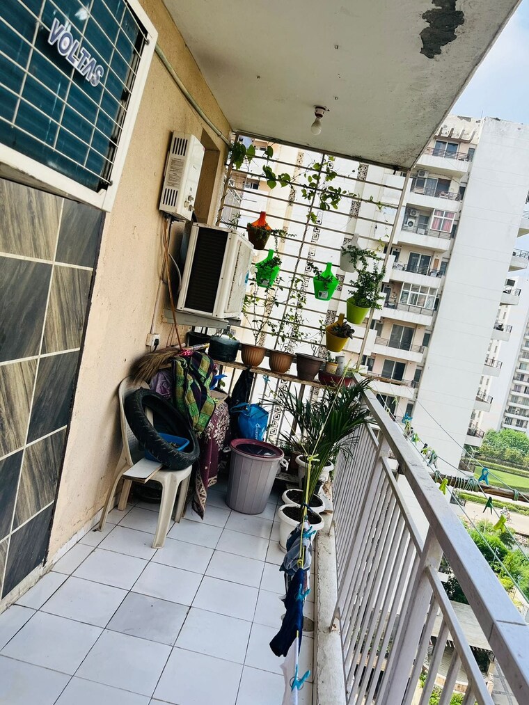 Living Room, sector 89 5 Bedroom 250 Sq.Yd. Independent House In Sector 89 Faridabad 9535747