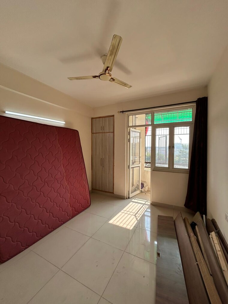 Bedroom, wave-executive-floors 2 Bedroom 900 Sq.Ft. Apartment In Wave City Ghaziabad 9535735