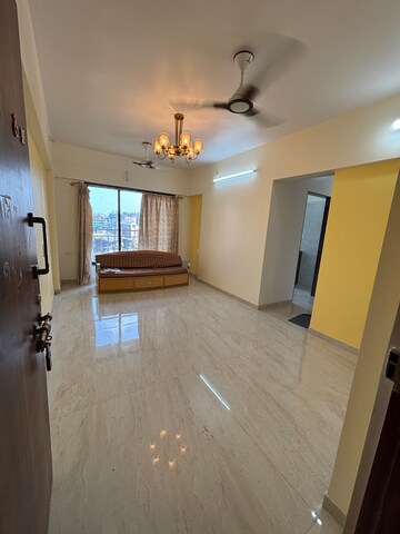 Room in 2 BHK Apartment at Chaitanya Anand Lunkhod CHSL, Andheri West – for Rent