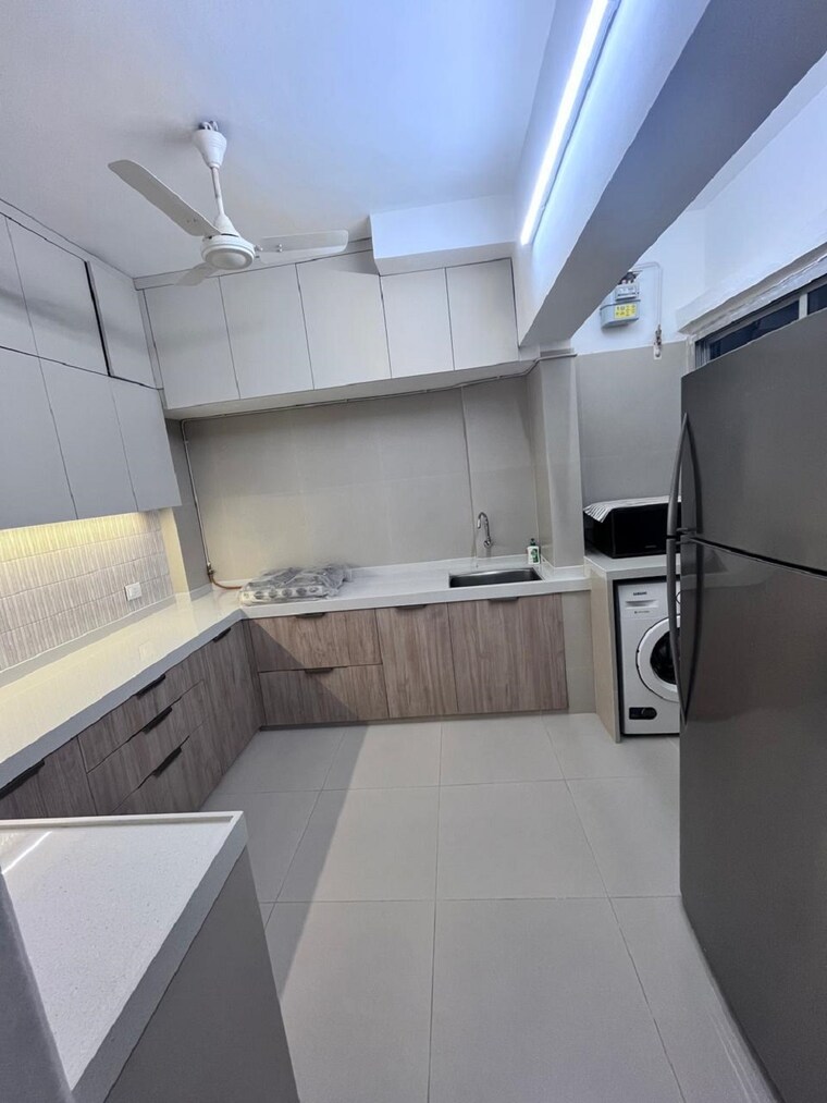 Kitchen, bandra west 3 Bedroom 1100 Sq.Ft. Apartment In Bandra West Mumbai 9535744