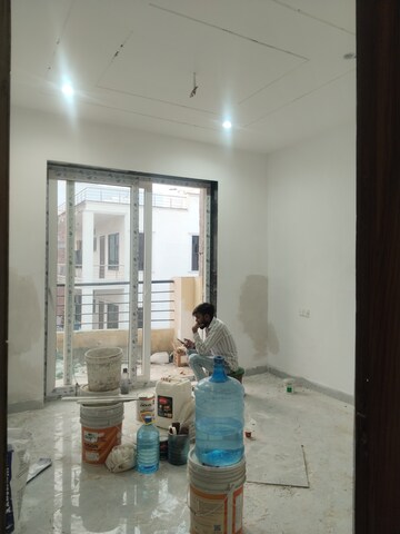 Room in 3 BHK Builder Floor at Espire Hamilton Heights, Sector 37 – for Sale