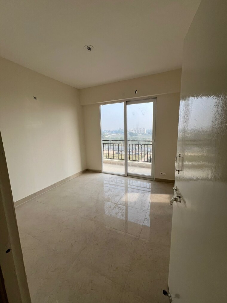 Room, sector 37d 2 Bedroom 1100 Sq.Ft. Apartment In Sector 37d Gurgaon 9535780