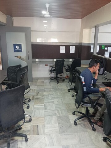 Parking in  Office Space at Hari Kunj Naupada, Naupada – for Rent