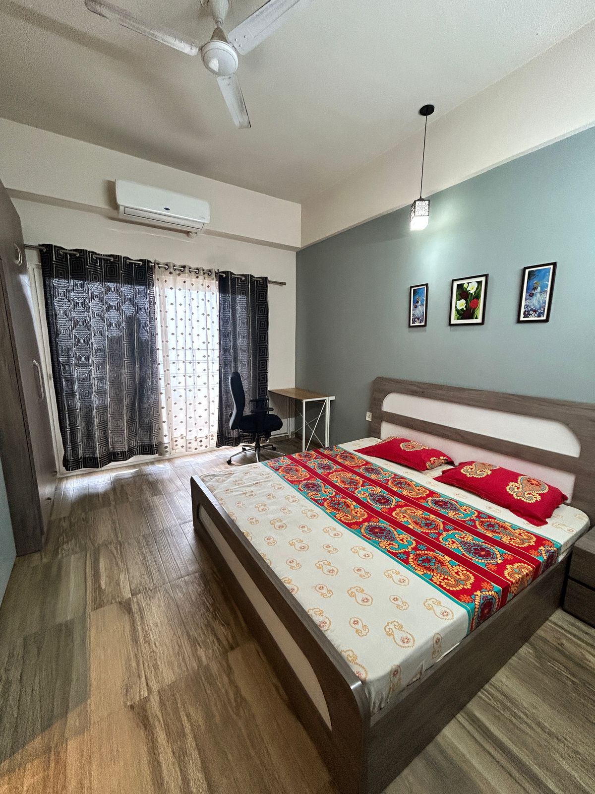 1 BHK Apartment For Rent in Paramount Golfforeste