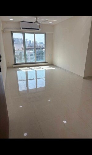 Room in 2 BHK Apartment at Jiten Apartment, Andheri West – for Rent