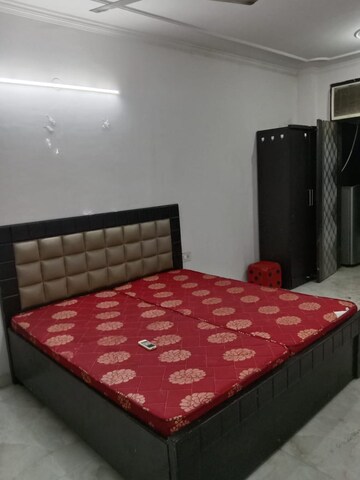 Bedroom in 1 RK Builder Floor at Ansal Sushant Lok I, Sector 43 – for Rent