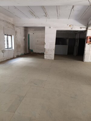 Room in 6+ BHK Independent House at Maharani Bagh – for Sale