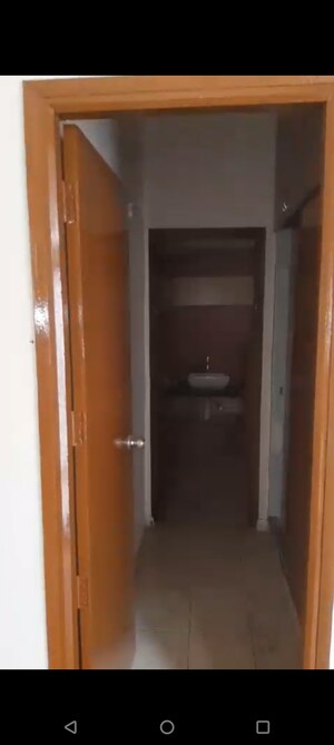 Furnished Amenities in 4 BHK Apartment at Mahagun Mywoods, Sector 16c Greater Noida – for Rent