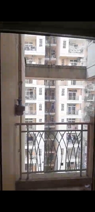 Floor Plan in 4 BHK Apartment at Mahagun Mywoods, Sector 16c Greater Noida – for Rent