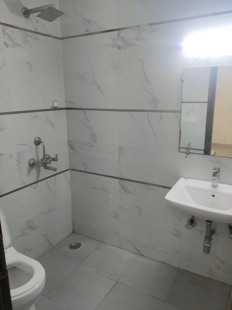 Bathroom, saket 2 Bedroom 400 Sq.Ft. Builder Floor In Saket Delhi 9535935