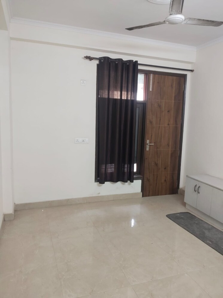 Room, saket 2 Bedroom 400 Sq.Ft. Builder Floor In Saket Delhi 9535935