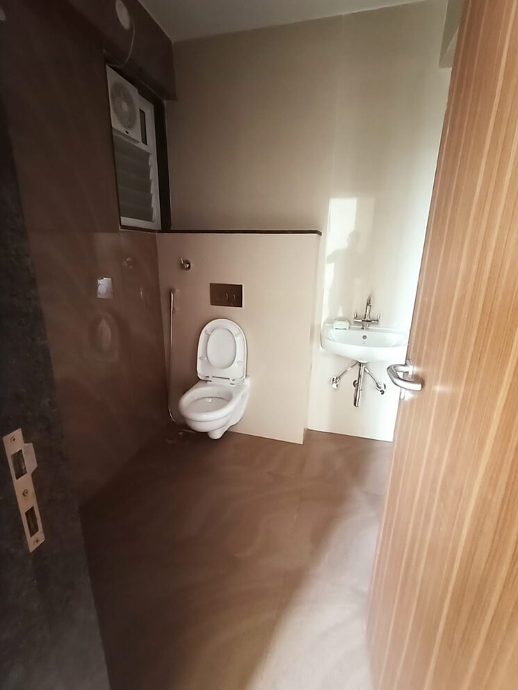 Bathroom, erandwane 3 Bedroom 1660 Sq.Ft. Apartment In Erandwane Pune 9535970